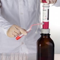 德國Hirshcmann EM-有機(jī)型瓶口分配器