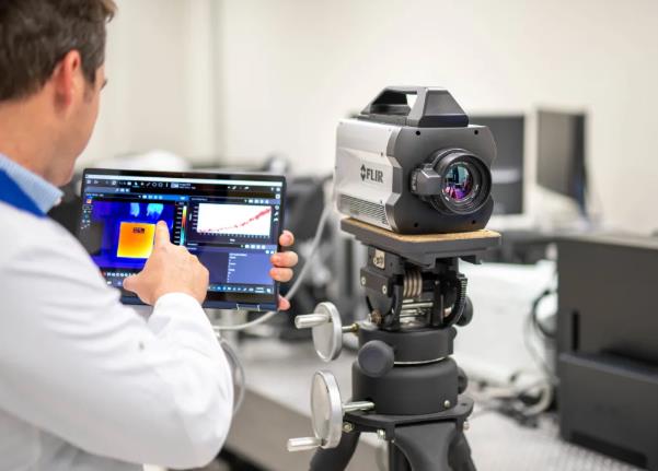 FLIR X698x系列科學(xué)級高速紅外熱像儀