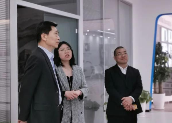 中國中小企業(yè)國際合作協(xié)會總經(jīng)濟(jì)師張曉輝