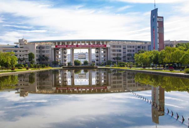 福建醫(yī)科大學(xué)采購超靈敏多功能成像儀